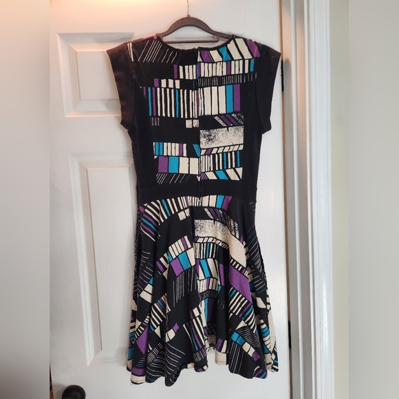 Nooworks Black and Purple Geometric Midi Dress - Picture 3 of 5